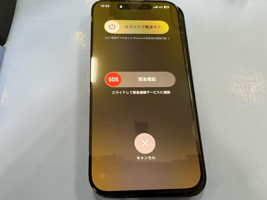 iPhoneの分解中の写真12
