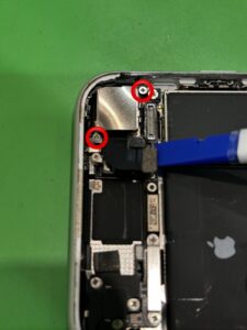 iPhoneのカメラ修理中の画像6