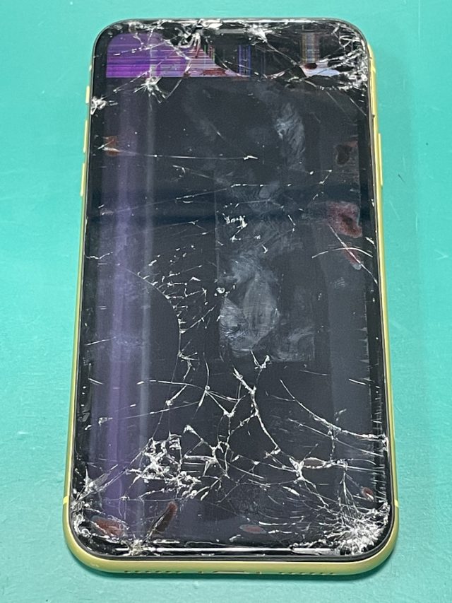 iPhone11 ガラス割れ 画面