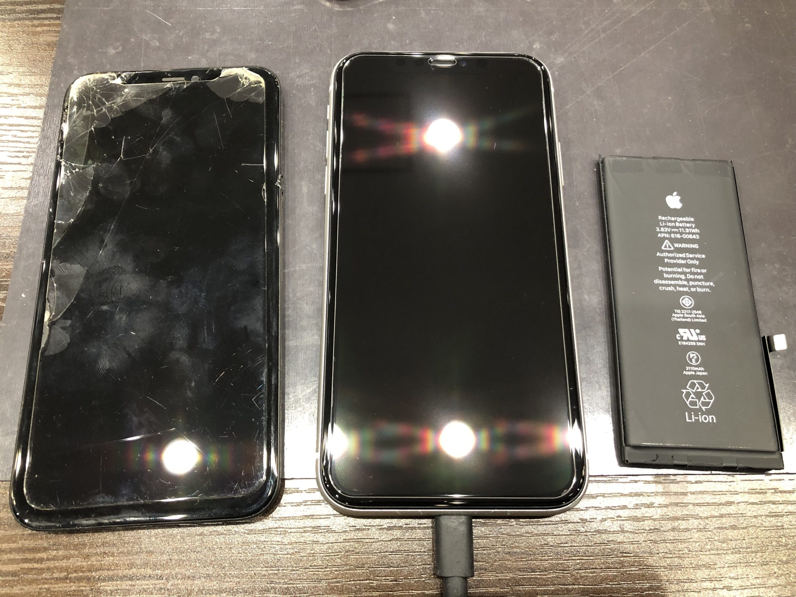 iPhone11　画面割れ＆充電の減りが早い⇒画面交換＆バッテリー交換