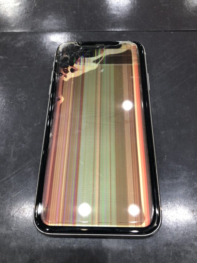 iPhone修理　iPhone11　画面交換修理　バッテリー交換修理