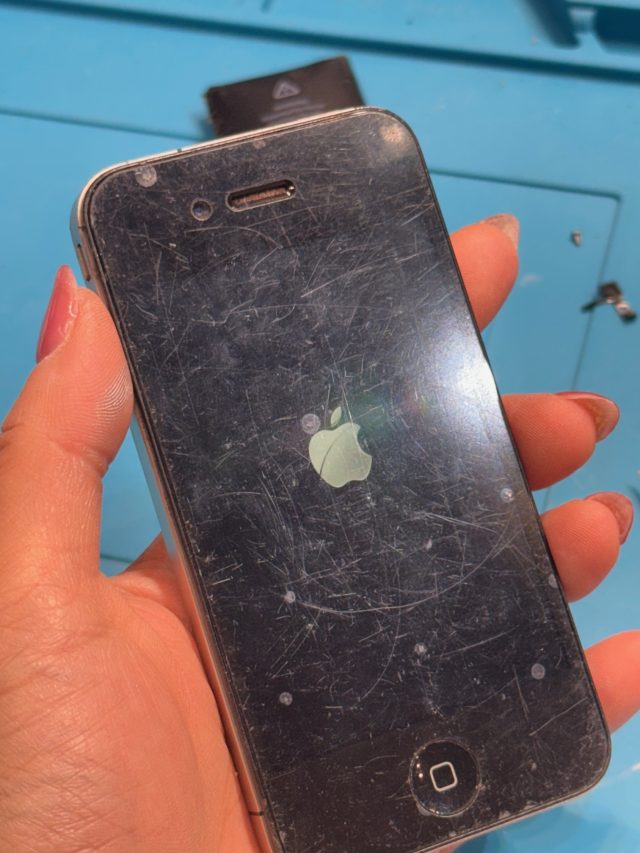 iPhone4　バッテリー交換