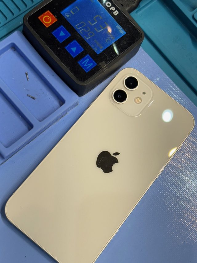 iPhone12　バッテリー交換