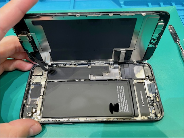 iPhoneSE(第三世代)内部