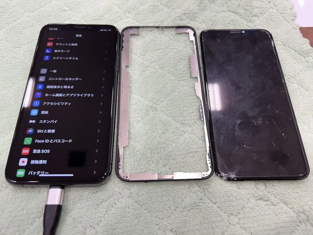 iPhoneXS　液晶画面交換