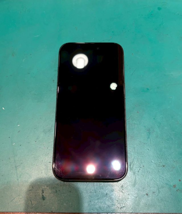 iPhone15pro　バッテリー交換