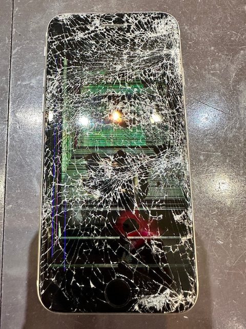 iPhoneSE　第３世代　画面交換