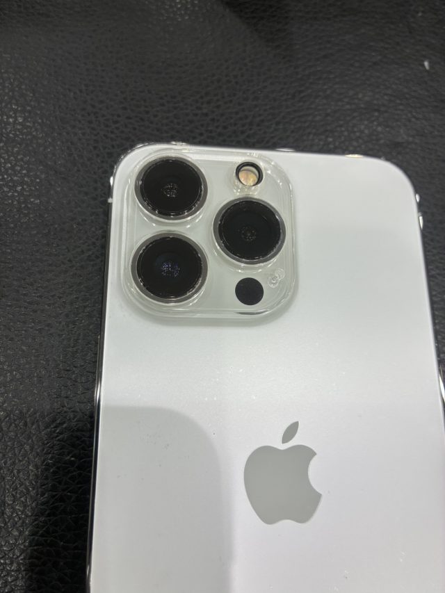 iPhone　カメラガラス交換　レンズカバー　iPhone13Pro