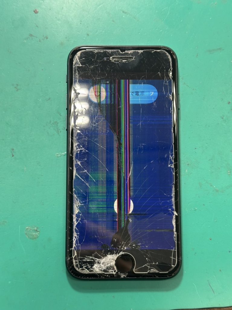 iPhoneSE第二世代　画面割れ交換修理