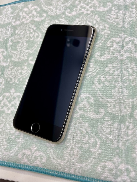 iPhoneSE(第3世代)ガラス