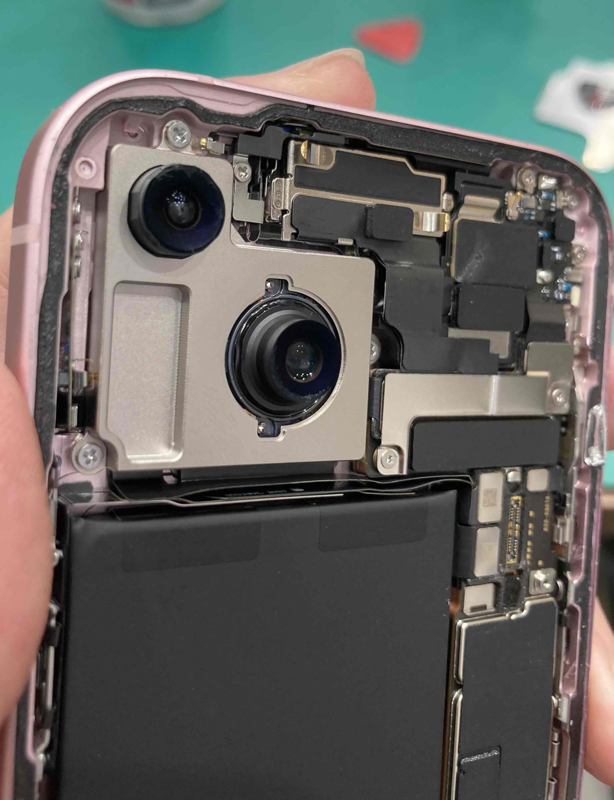 iPhone15　リアカメラ交換