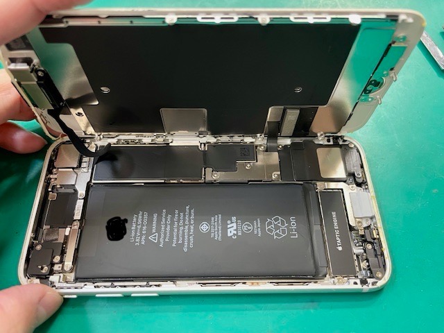 iPhone8内部