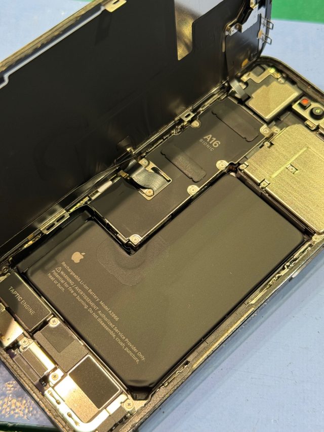 iPhone14Pro　バッテリー交換