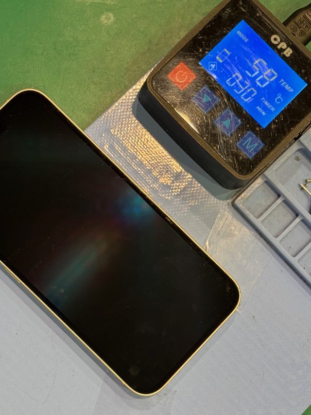 iPhone14　バイブ修理