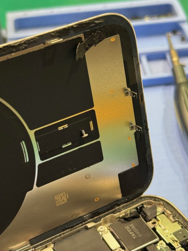 iPhone14　バイブ修理