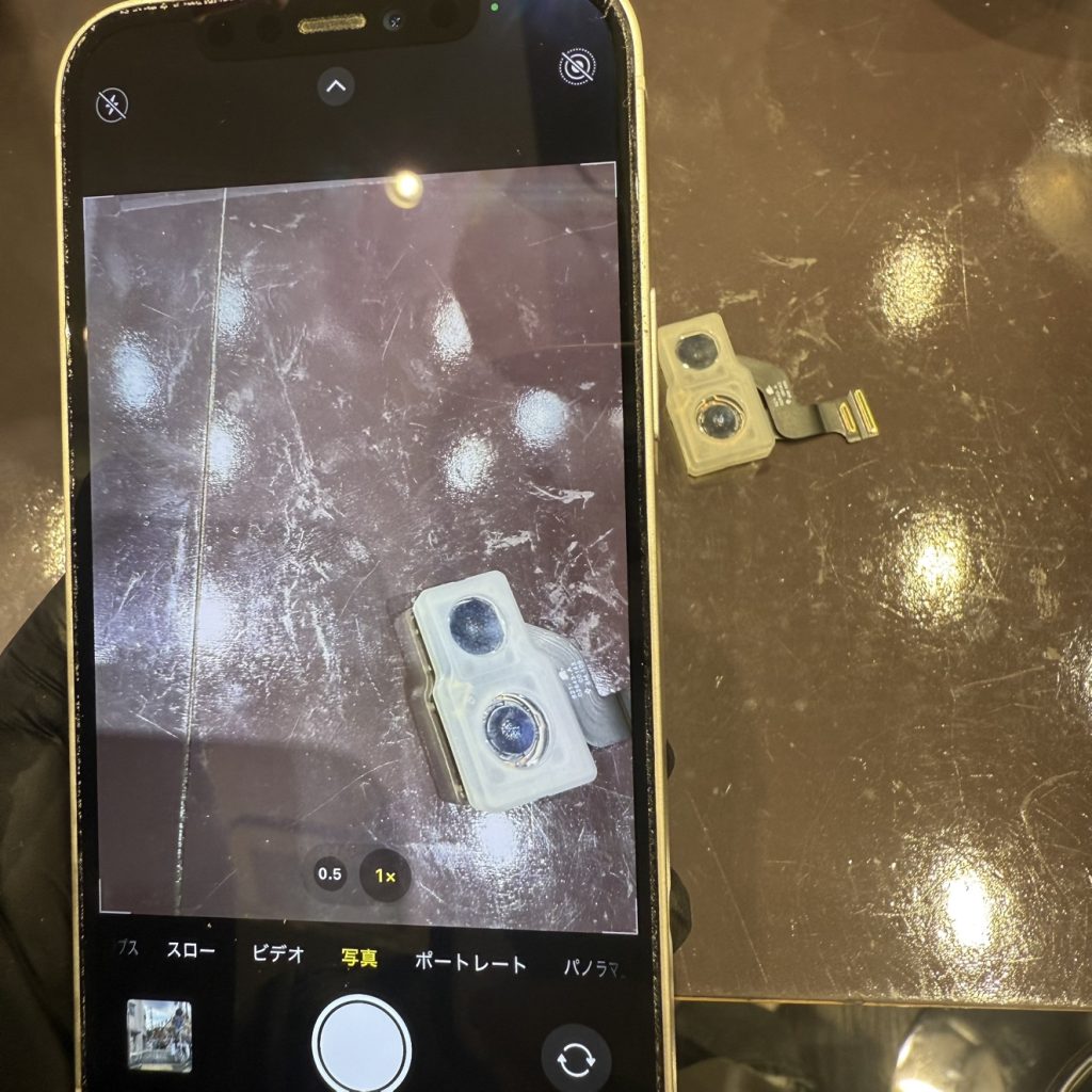iPhone12　バックカメラ交換
