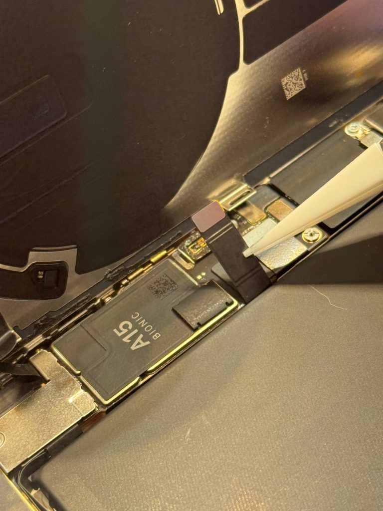 iPhone14　バッテリー交換