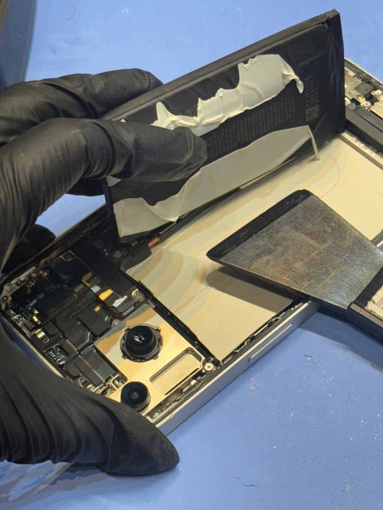 iPhone14　バッテリー交換