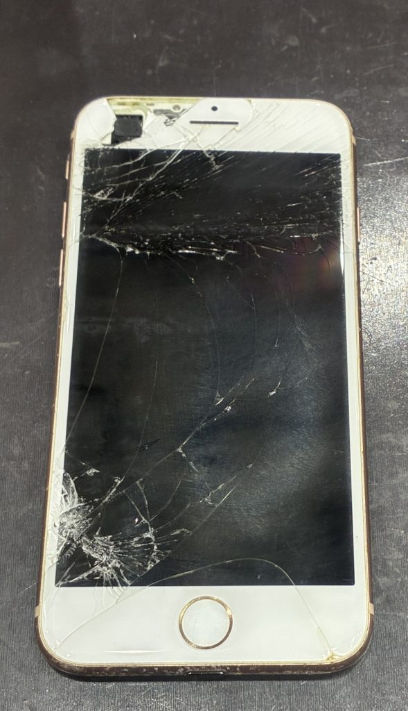 iPhone8　iPhone修理　即日修理　画面交換　バッテリー交換　ドックコネクタ交換