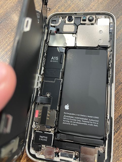 iPhone13Pro　水没復旧修理