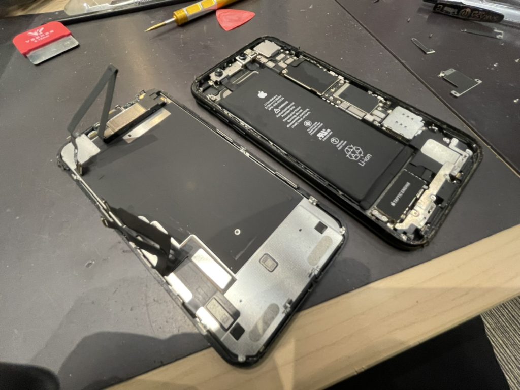 iPhoneXR　内部