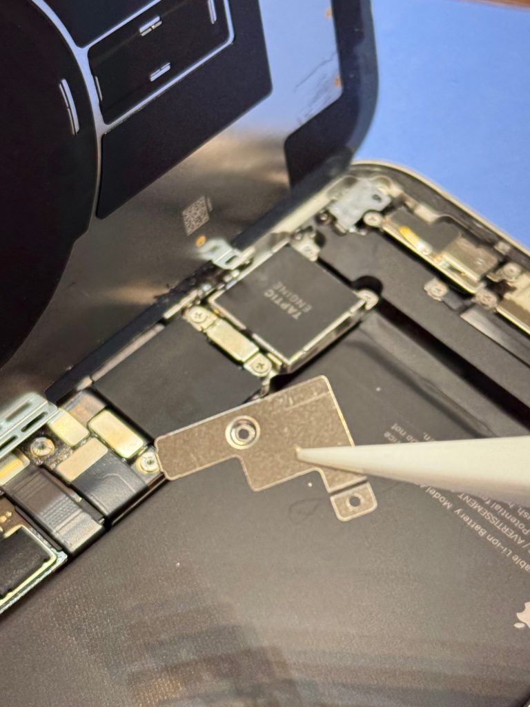 iPhone14Plus　バッテリー交換
