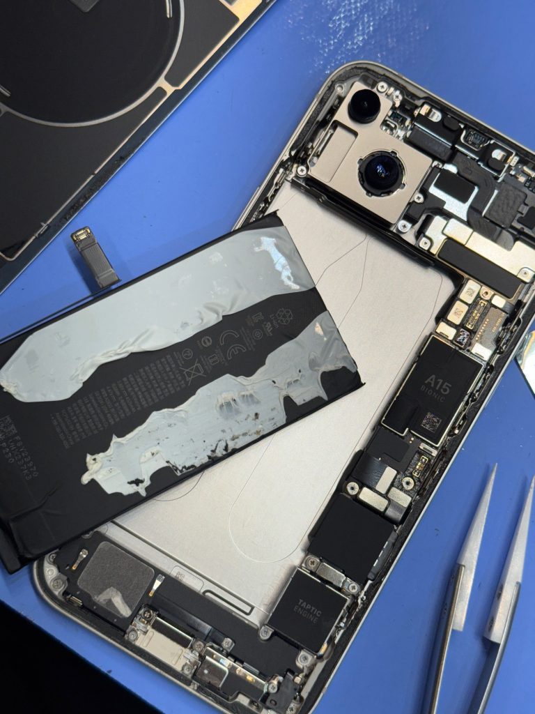 iPhone14Plus　バッテリー交換