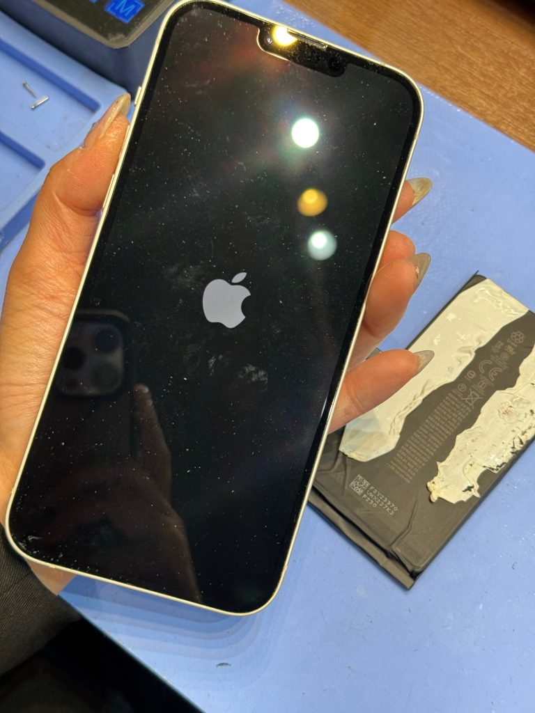 iPhone14Plus　バッテリー交換