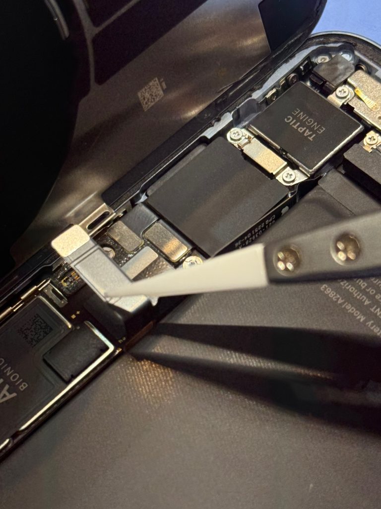 iPhone14　バッテリー交換
