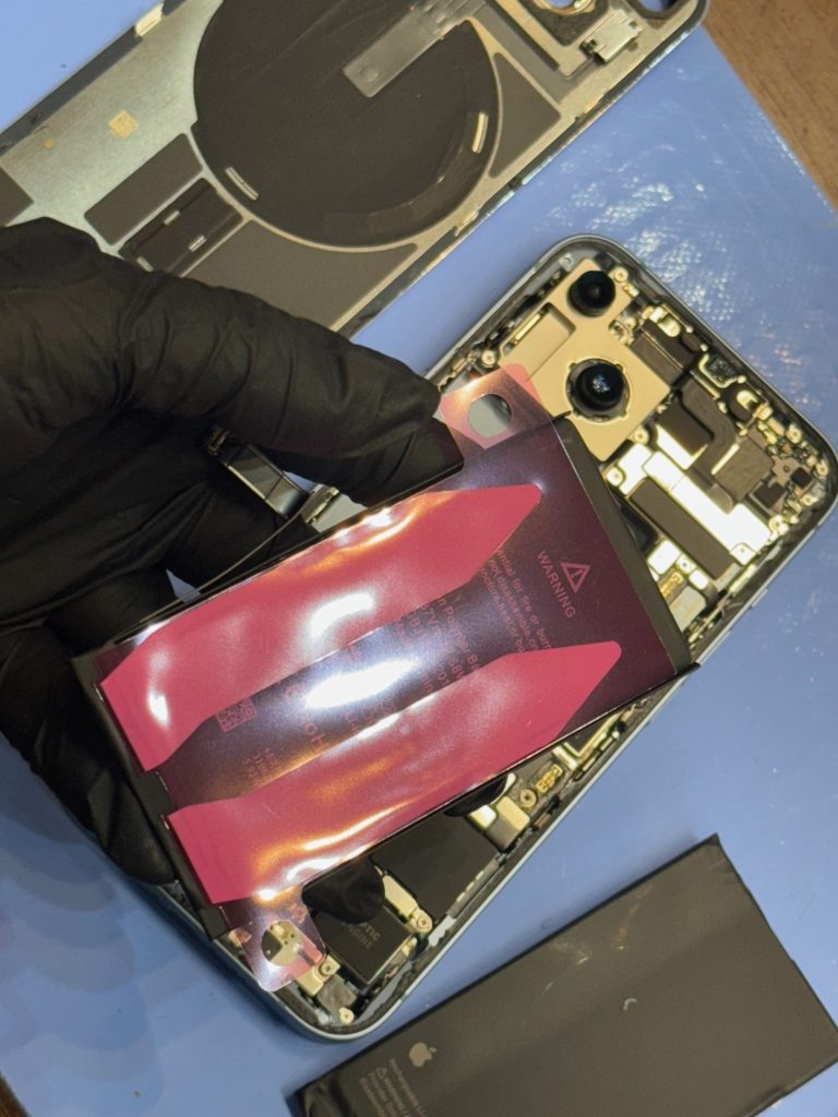 iPhone14　バッテリー交換