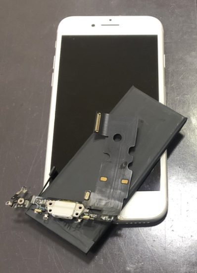 iPhone8　iPhone修理　即日修理　画面交換　バッテリー交換　ドックコネクタ交換