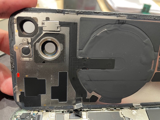 iPhone15　水没復旧作業