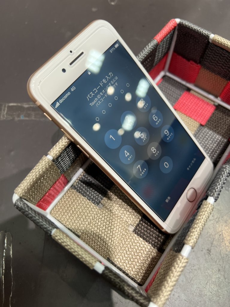 iPhone８　画面修理