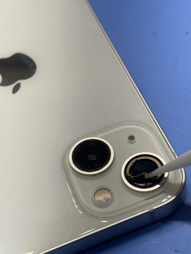 iPhone13　レンズ割れ　超広角