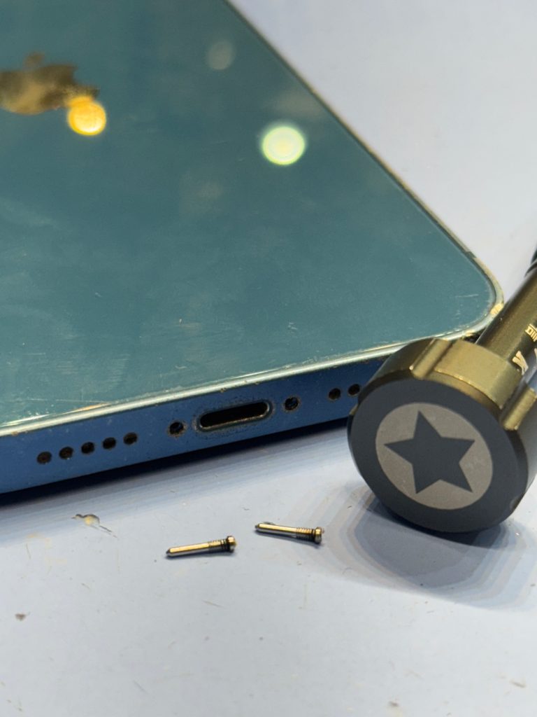 iPhone13　バッテリー交換