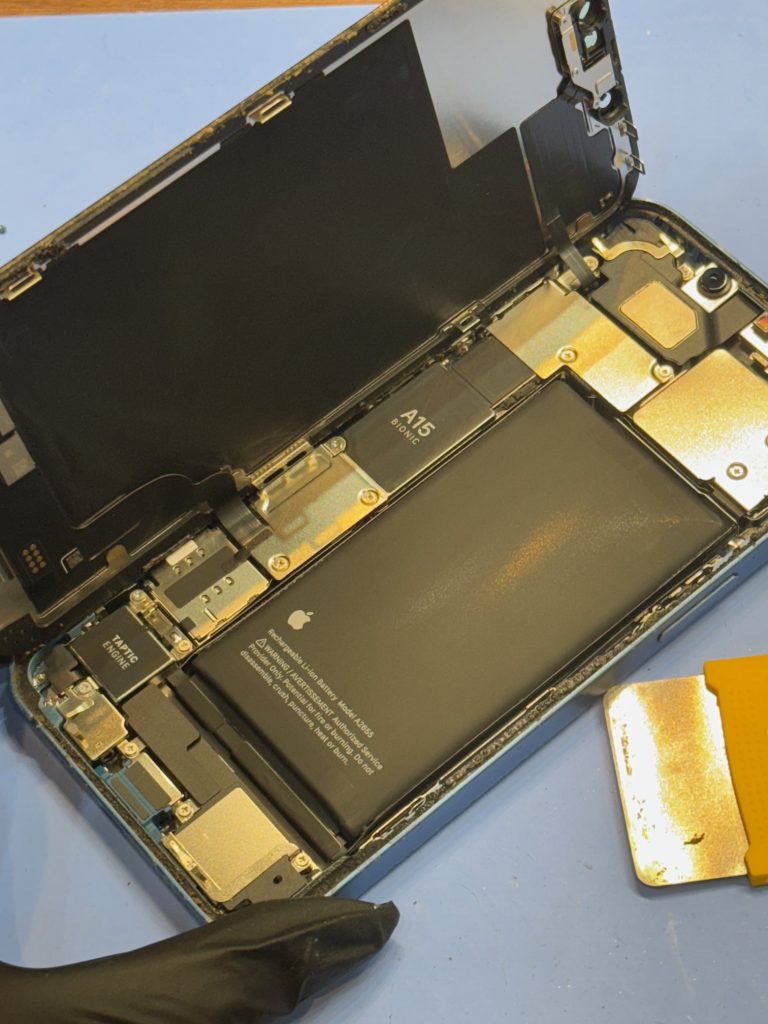 iPhone13　バッテリー交換