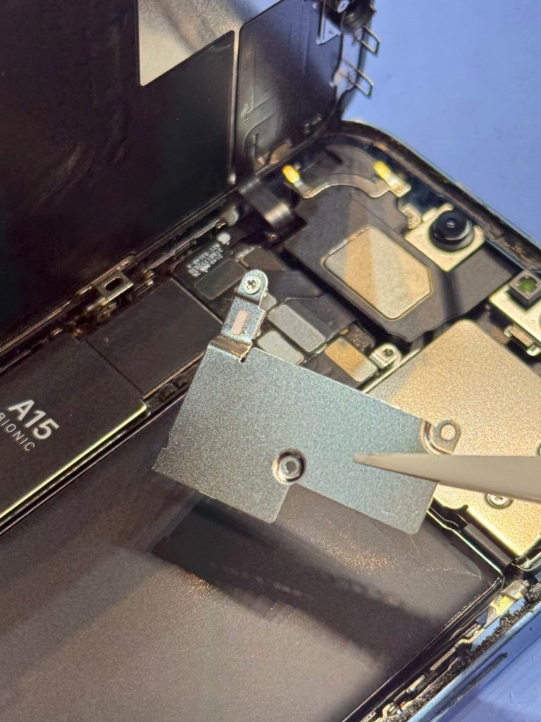 iPhone13　バッテリー交換