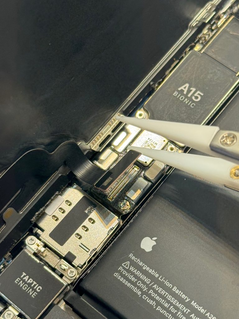 iPhone13　バッテリー交換