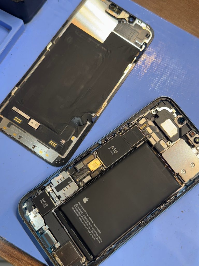 iPhone13　バッテリー交換