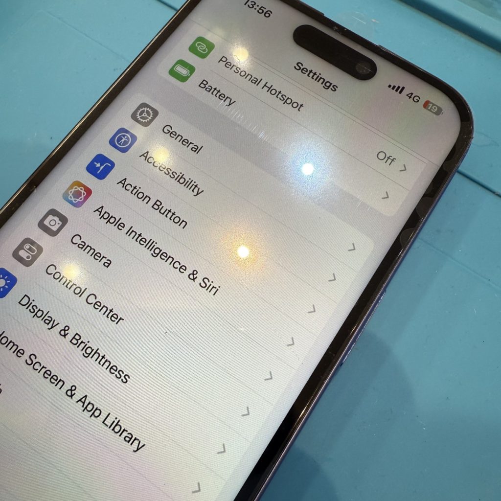 iPhone16