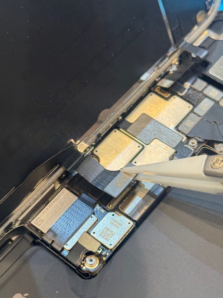 iPhone14　画面修理