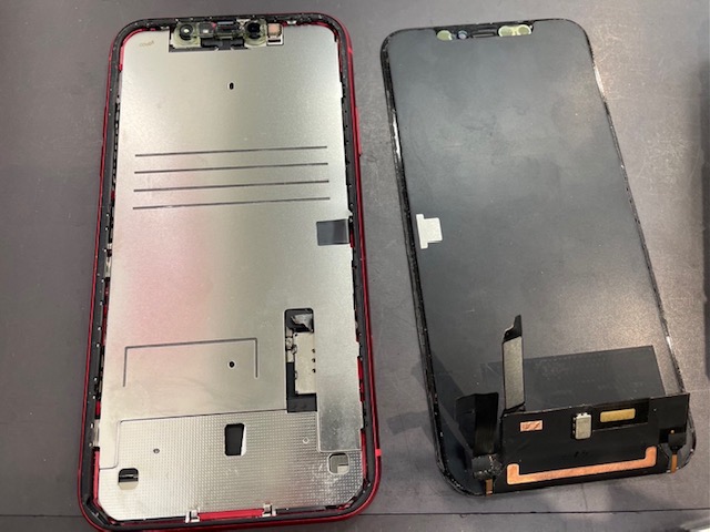 iPhone11　落下による画面破損修理