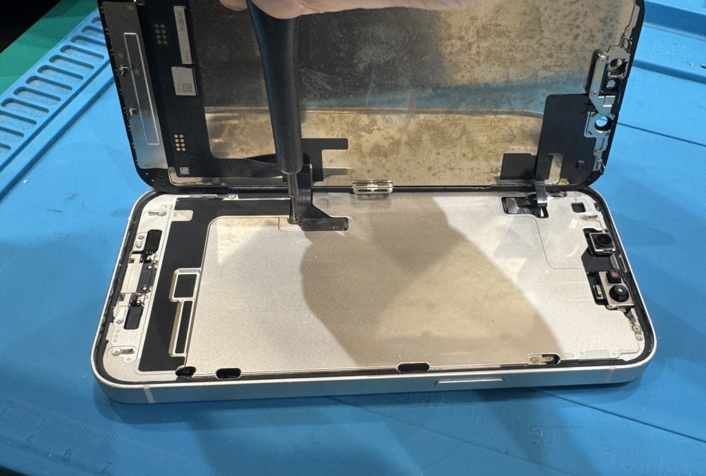 iPhone14液晶交換