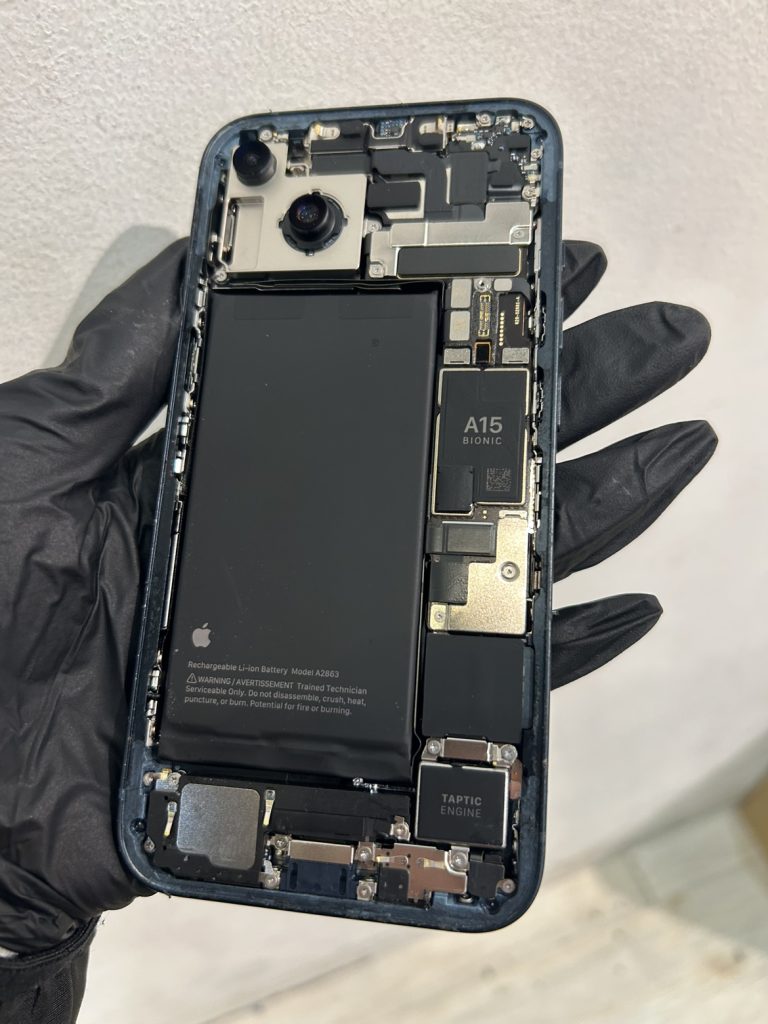 iPhone14　背面修理