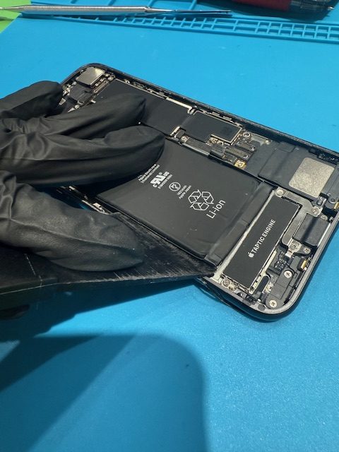 iPhoneSE第2世代　バッテリー交換