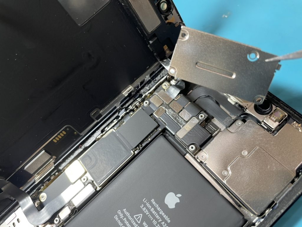 iPhone12　内部