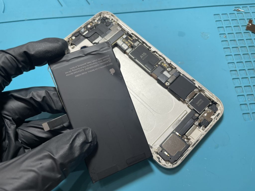 iPhone14　バッテリー交換