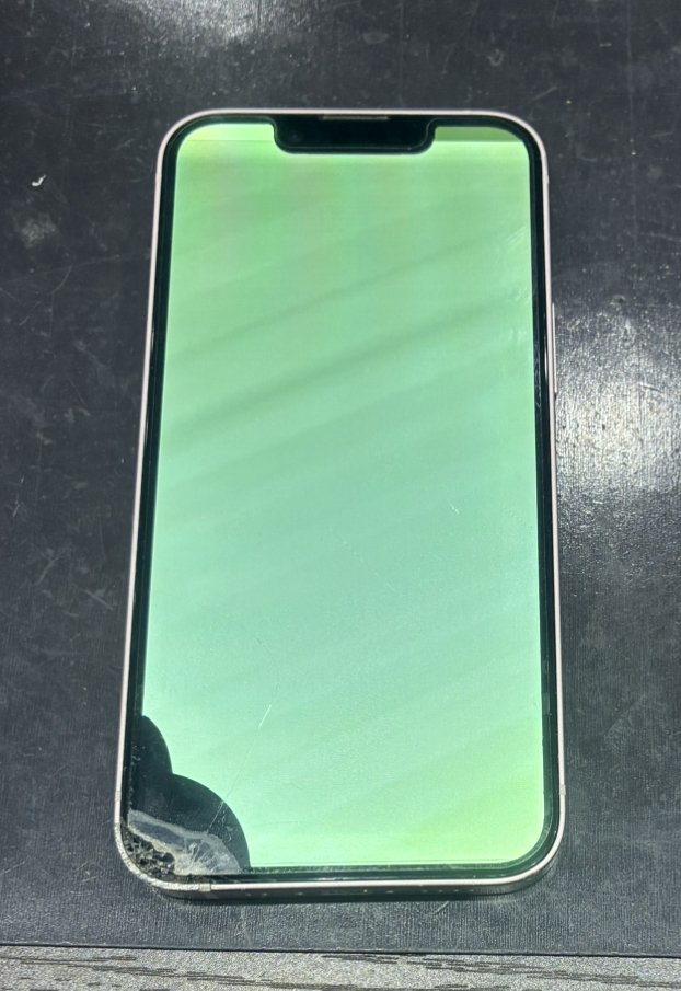 iPhone13mini　画面が緑色　画面交換　液晶破損　即日修理