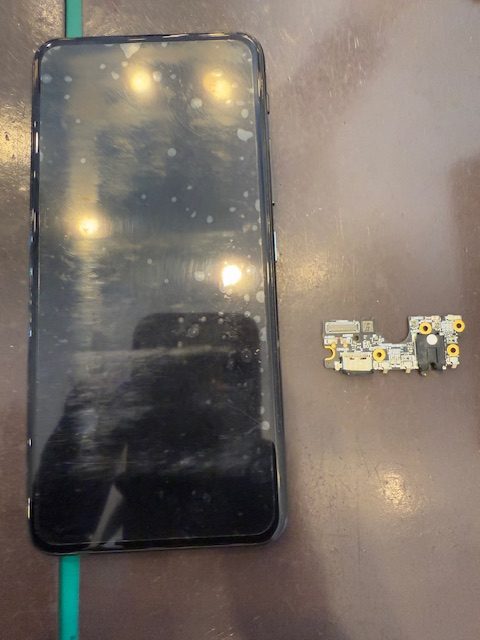 ZenFone６　充電差し込み口修理
