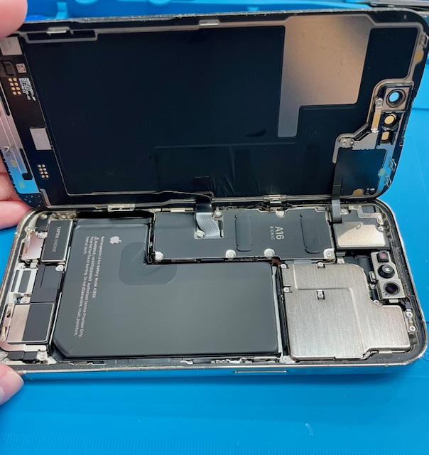 iPhone14Pro内部